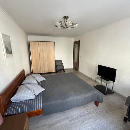 Nice2Greetyou Chernivtsi Ngoại thất bức ảnh