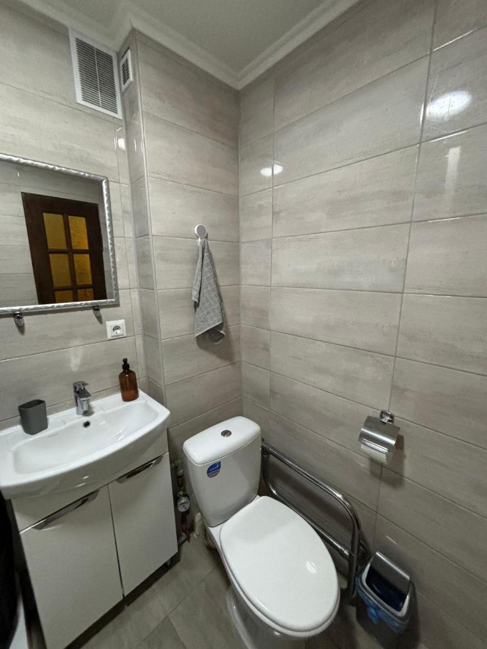 Nice2Greetyou Chernivtsi Ngoại thất bức ảnh